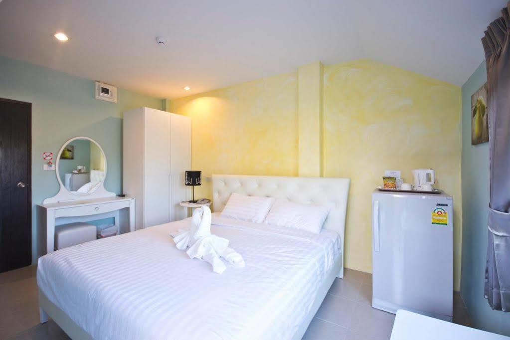 Oyo 345 The Click Guesthouse At Chalong Phuket Exterior photo